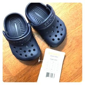 Children’s Crocs, Navy, size c 2/3